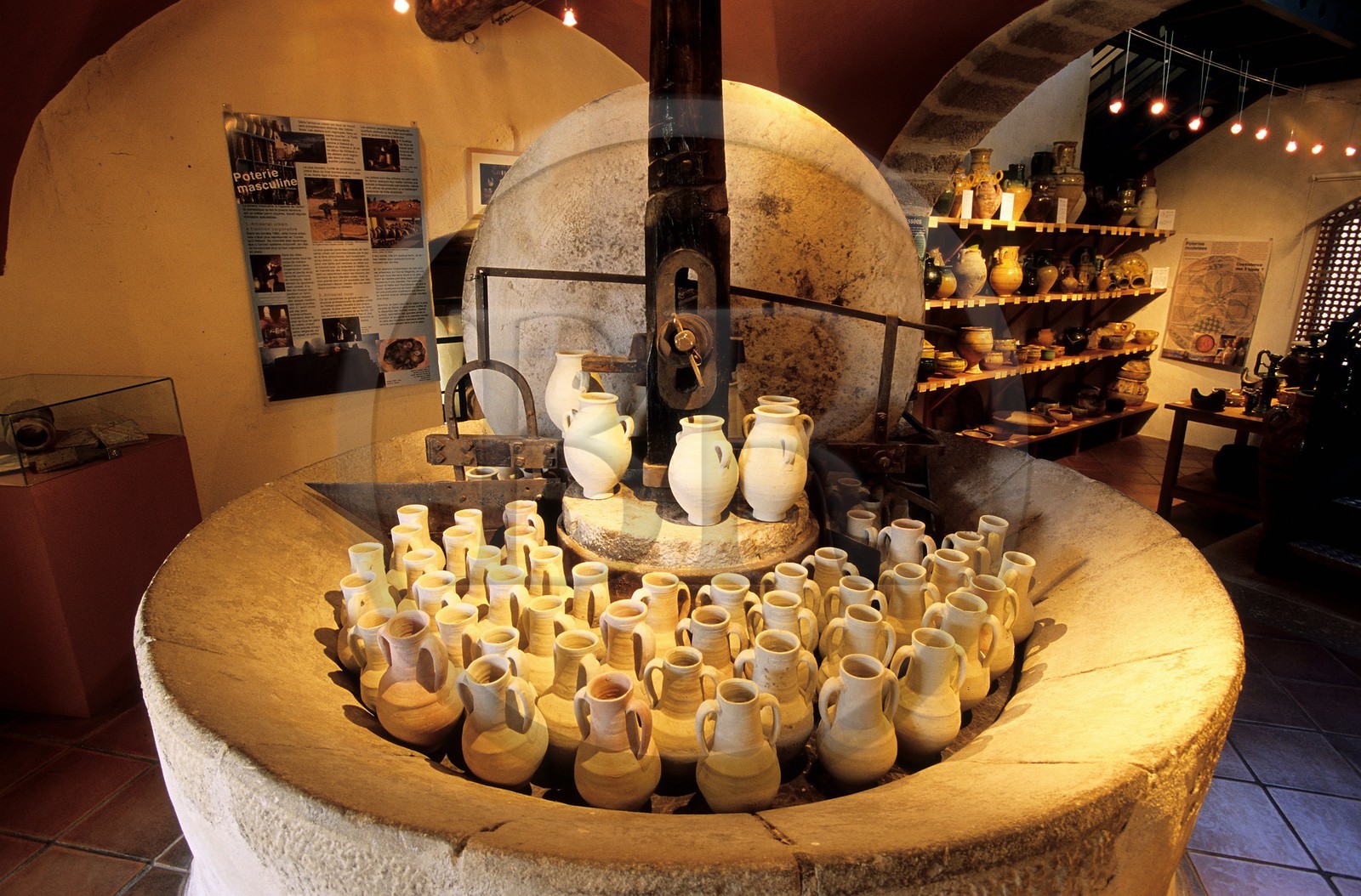 France, Gard (30), village de Saint-Quentin-la-Poterie, musée de la poterie méditerranéenne France, Gard (30), village de Saint-Quentin-la-Poterie, musée de la poterie méditerranéenne