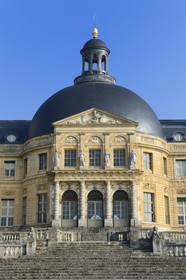 France, Seine et Marne, Maincy, Chateau de Vaux le Vicomte, southern facade of the castle and the lantern