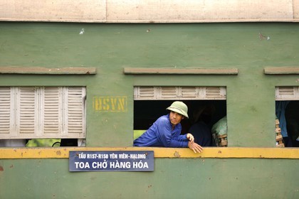 Vietnam, Train reserved for the traders and their goods between Hanoi and Along