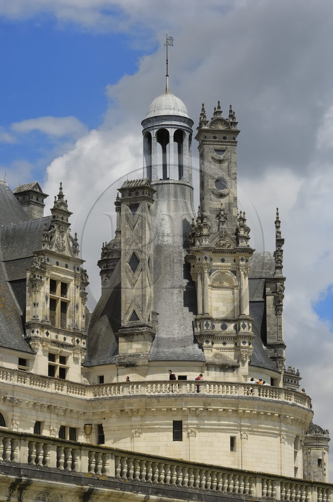 France, Loir et Cher (41), Vallée de la Loire classée Patrimoine Mondial de l' UNESCO, château de Chambord, sur la terrasse du toit