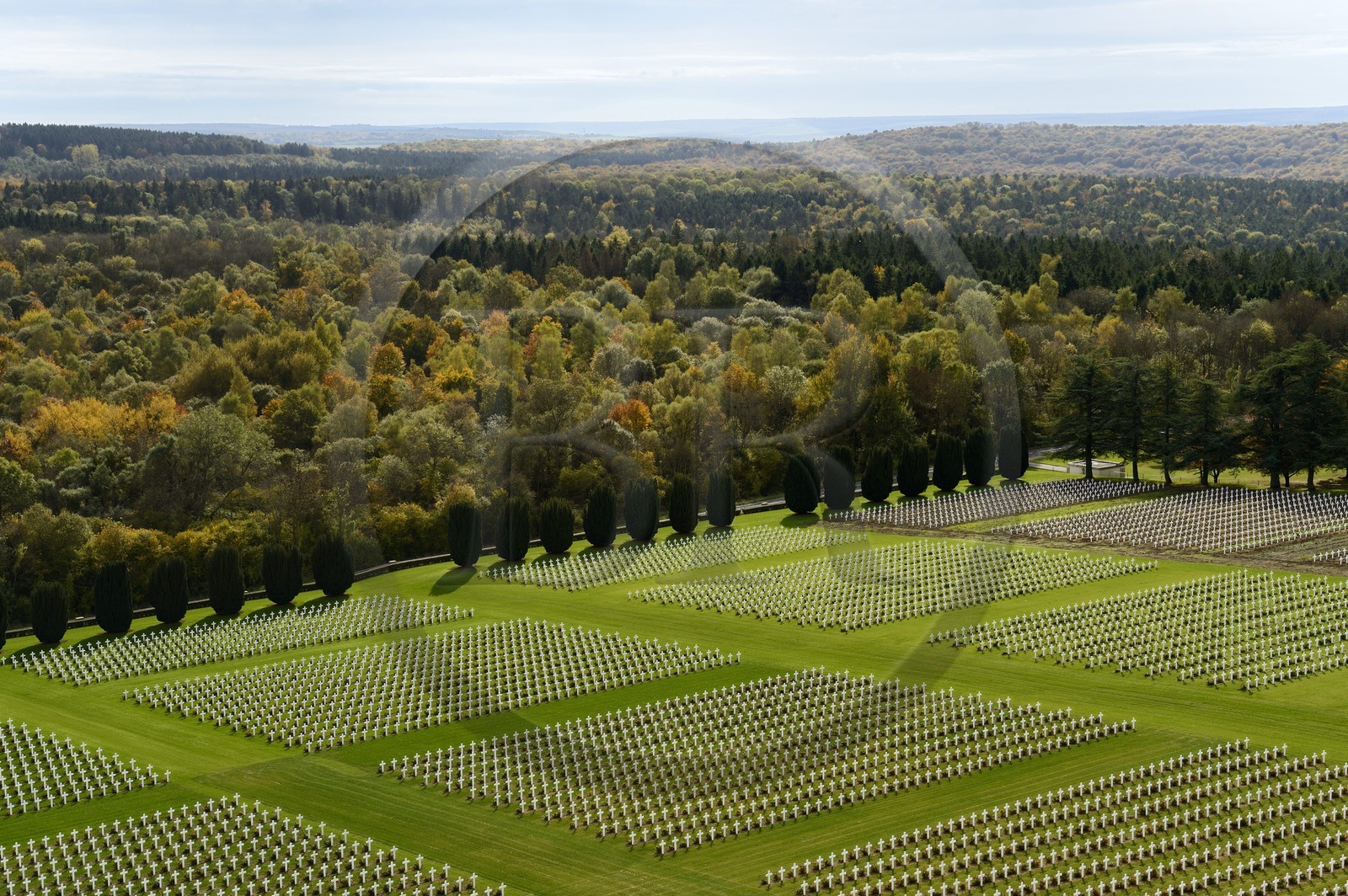 France, Meuse (55), Douaumont, bataille de Verdun, ossuaire de Douaumont, nécropole nationale, alignement de tombes de soldats