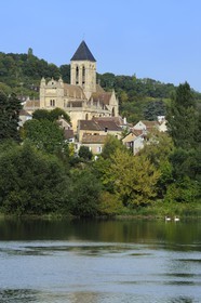France, Val-d'Oise, Vetheuil village and its Notre Dame church painted by Claude Monet overlooking the Seine river