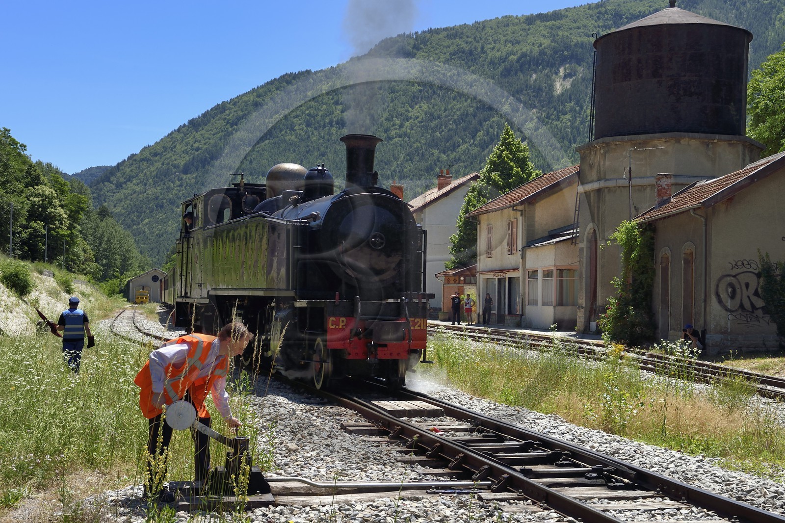 France, Alpes-de-Haute-Provence (04), Annot, le Train des Pignes en gare France, Alpes-de-Haute-Provence (04), Annot, le Train des Pignes en gare
