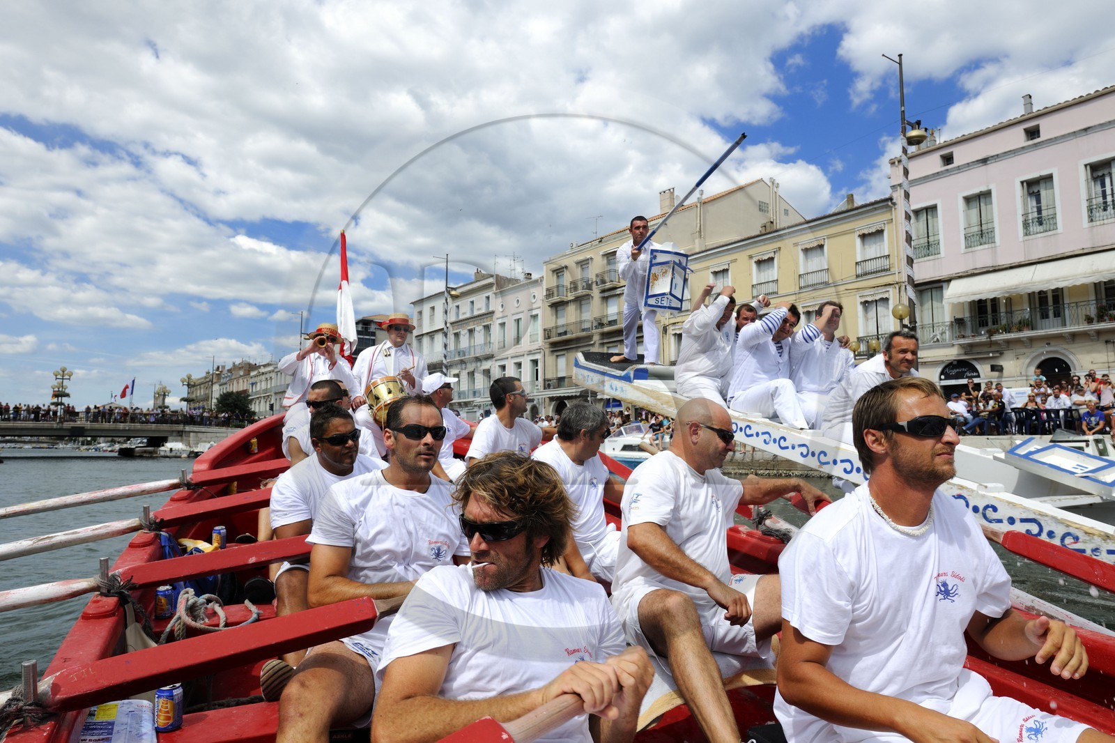 France, Hérault (34), Sète, canal Royal, fête de la Saint Louis, joutes sètoises, les rameurs