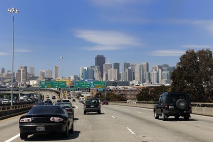 United States, California, San Francisco, arrival on the motorway 101 on the city