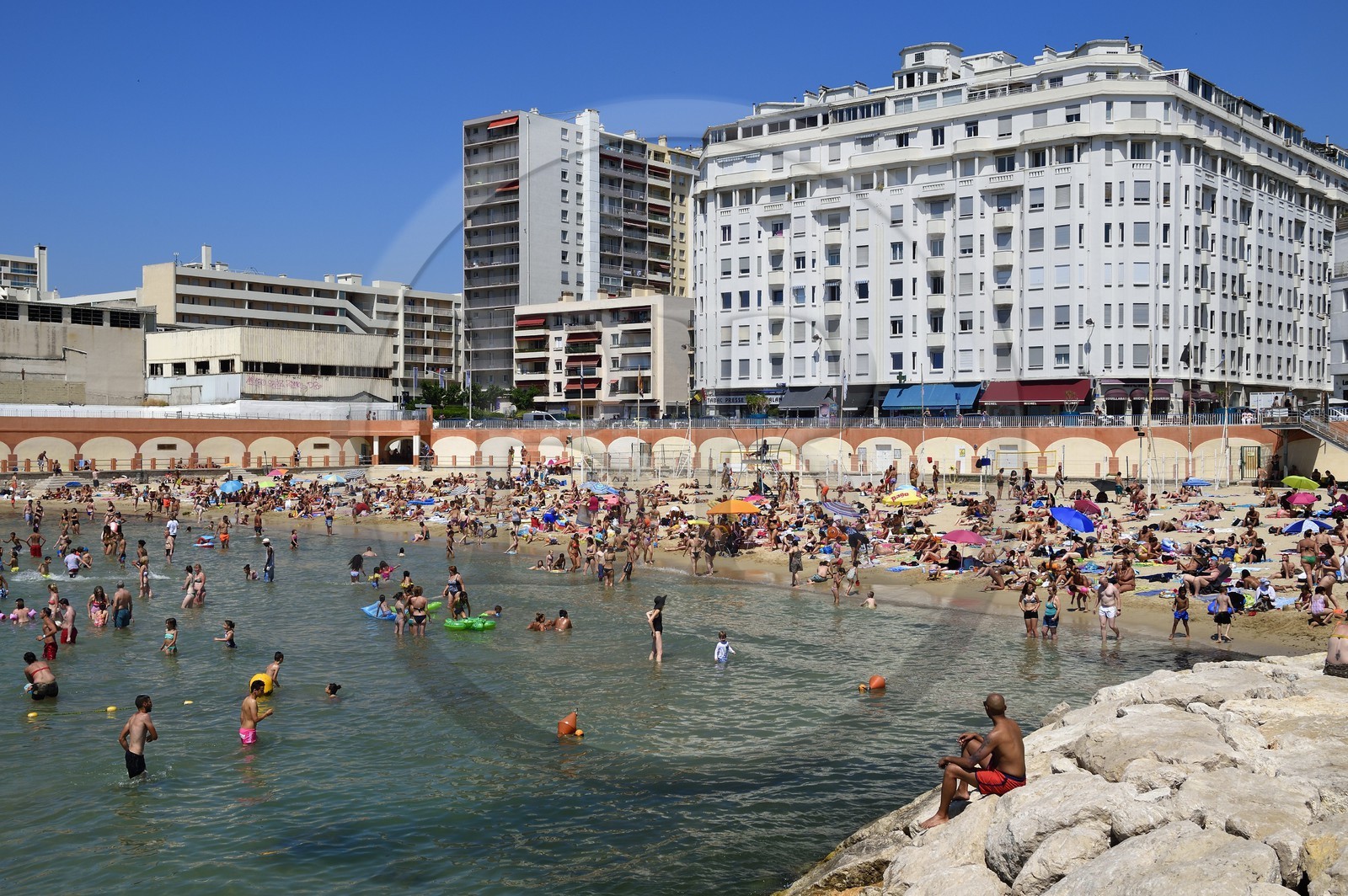 France, Bouches-du-Rhône (13), Marseille, quartier des Catalans, plage des Catalans