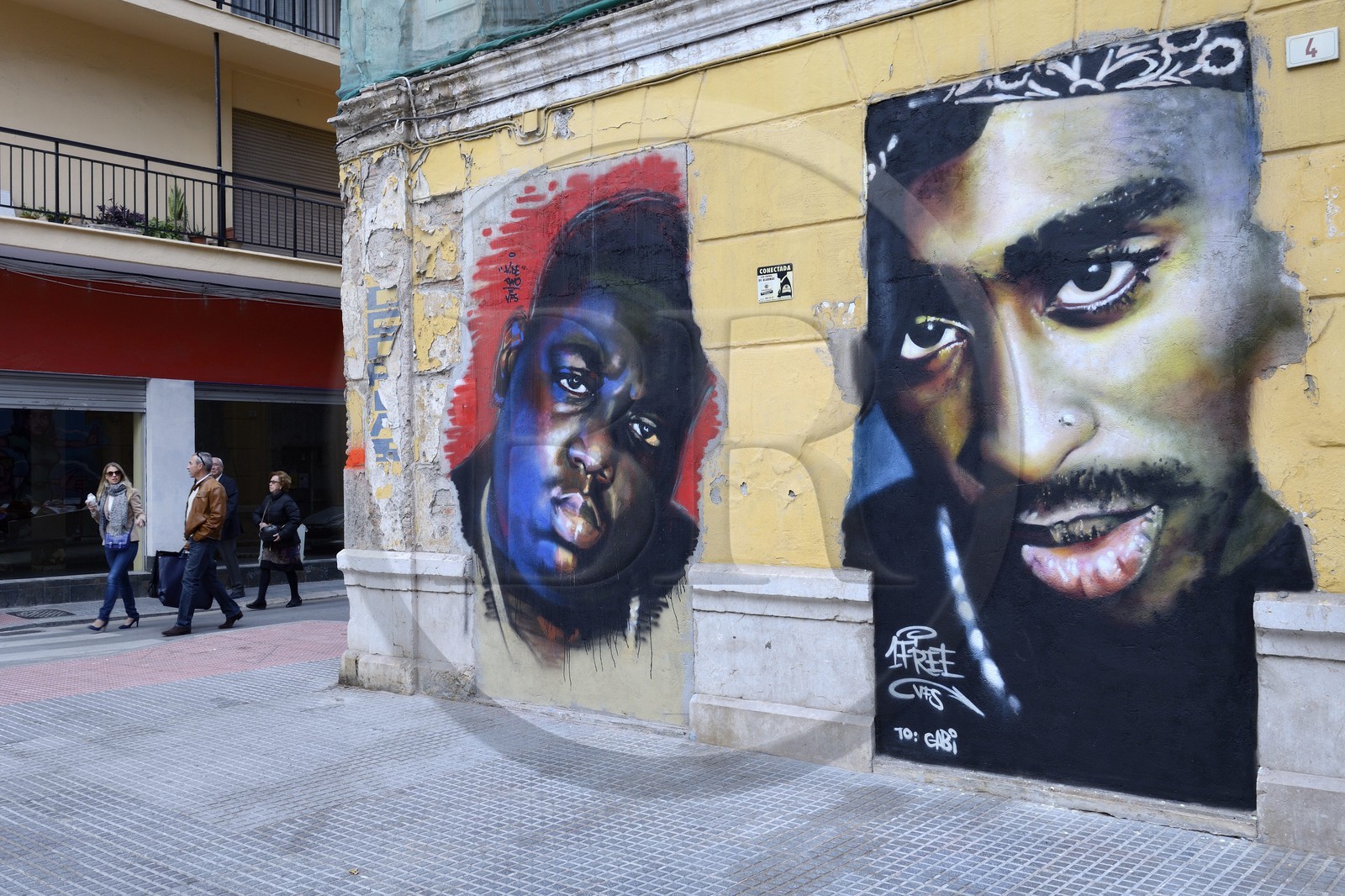 Espagne, Andalousie, Malaga, quartier Soho, barrio de las Artes (quartier des Arts), Maus street art, peinture murale de Hide Two dans la calle Pinzon Espagne, Andalousie, Malaga, quartier Soho, barrio de las Artes (quartier des Arts), Maus street art, peinture murale de Hide Two dans la calle Pinzon