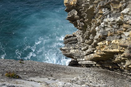France, Pyrénées-Atlantiques (64), Pays-Basque, la Corniche Basque, Urrugne, la côte Atlantique vers Socoa, falaises de flysch France, Pyrenees Atlantiques, Basque Country coast, the Basque Corniche, Urrugne, the Atlantic coast towards Socoa, flysch cliffs