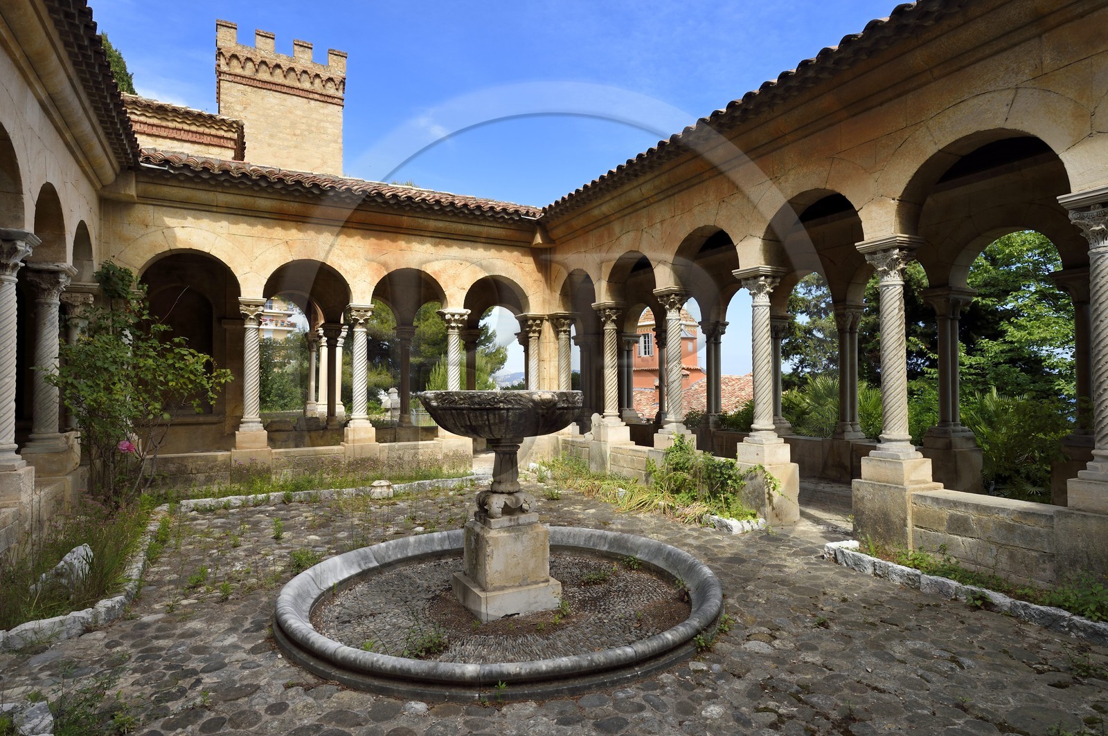 France, Alpes-Maritimes (06), Nice, colline de Fabron, Abbaye de Roseland, ancien cloitre de l'église de la Daurade à Toulouse