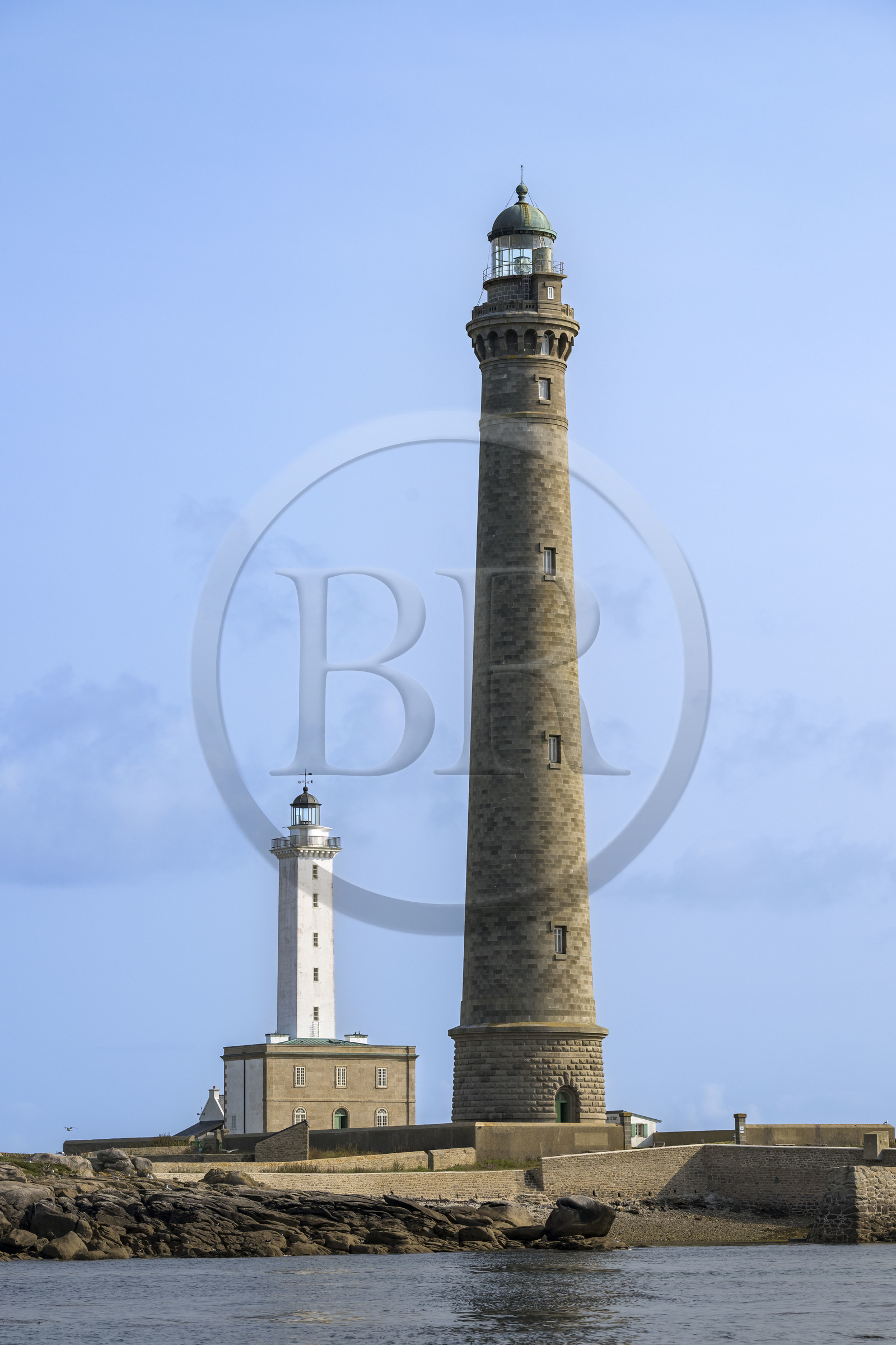 France, Finistère (29), Pays des Abers, Ile Vierge dans l'archipel de Lilia, le phare de l'Ile Vierge, le plus haut phare d'Europe avec 82,5 mètres, et l'ancien phare de 1845