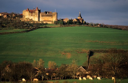 France, Cote d'Or, Chateauneuf en Auxois, fortified castle and perched village