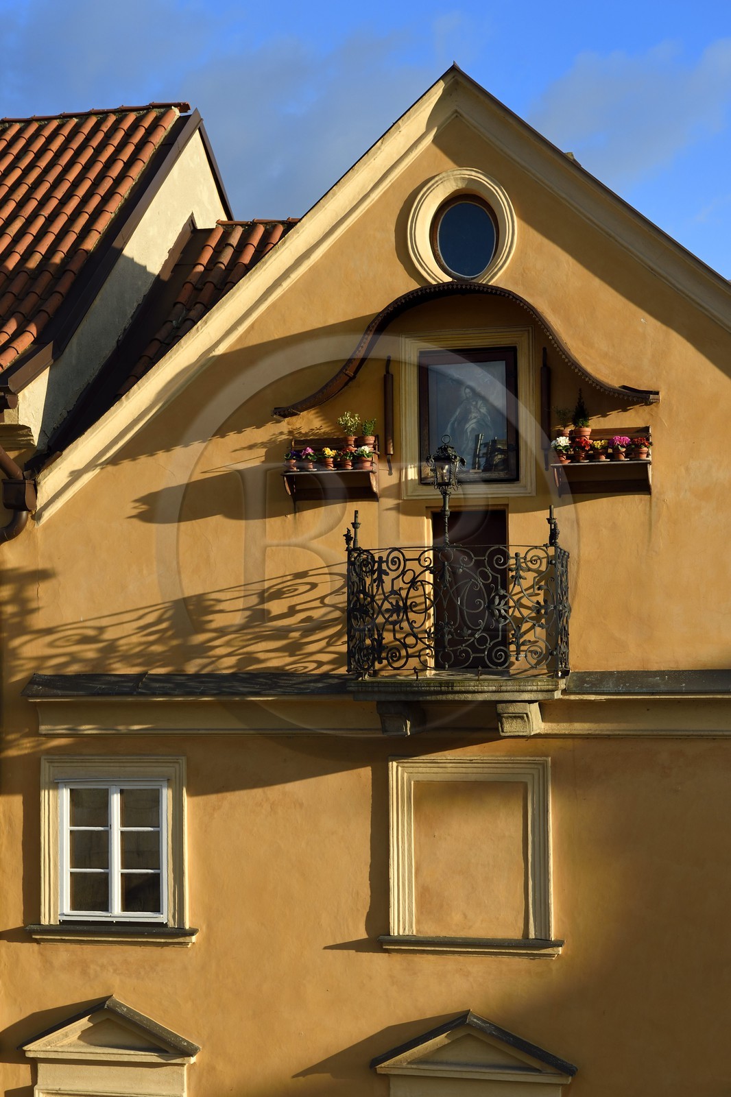 République Tchèque, Prague, centre historique classé Patrimoine Mondial de l' UNESCO, quartier de Kampa, maison en bordure du pont Charles