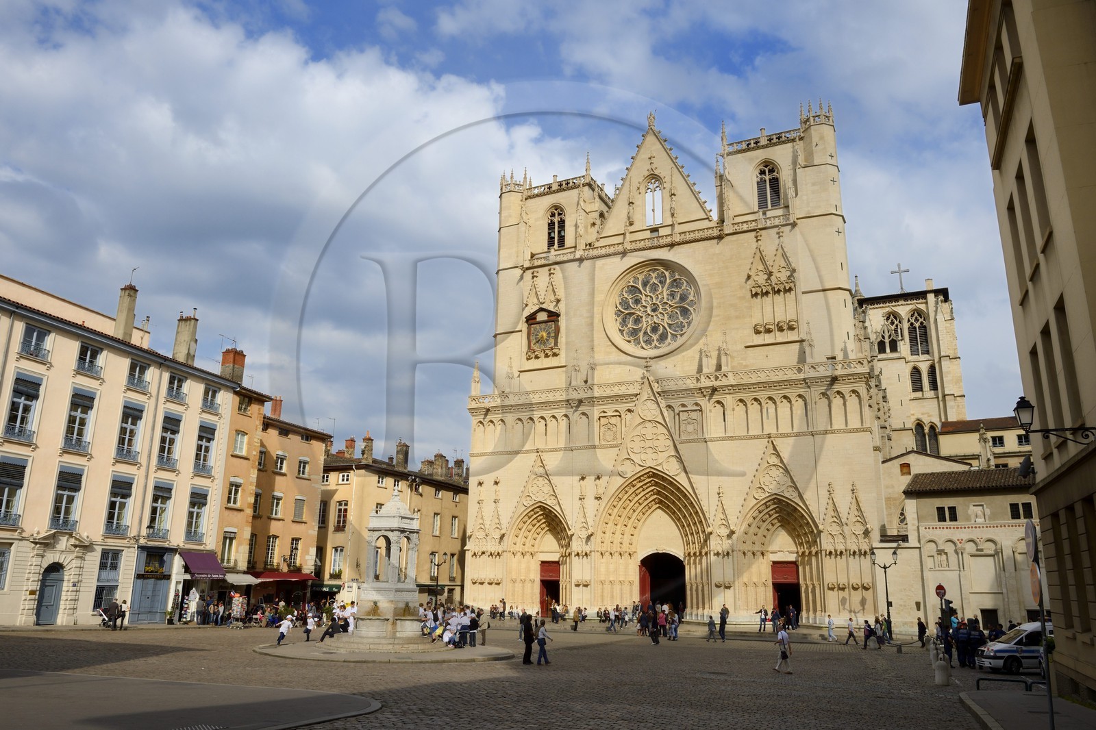 France, Rhône (69), Lyon, site historique classé Patrimoine Mondial de l'UNESCO, Vieux Lyon, la cathédrale (primatiale) Saint Jean France, Rhône (69), Lyon, site historique classé Patrimoine Mondial de l'UNESCO, Vieux Lyon, la cathédrale (primatiale) Saint Jean