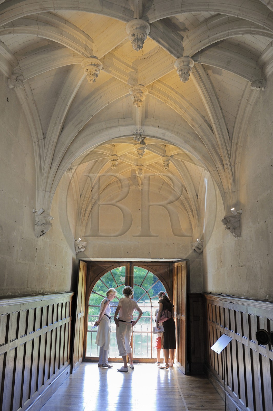 France, Indre-et-Loire (37), Vallée de la Loire classée Patrimoine Mondial de l' UNESCO, château d' Azay-le-Rideau, le passage ancien accès du Pont-levis
