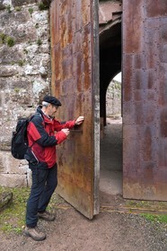 France, Bas-Rhin (67), Parc naturel régional des Vosges du Nord, Lembach, chateau de Fleckenstein, Jean-Louis Pfeffer vice président de la fédération du Club Vosgien