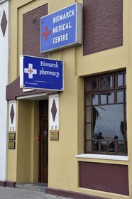 Namibie, région de Erongo, la station balnéaire de Swakopmund fondée en 1892 par des colons allemands, Centre médical Bismarck dans Kaiser Wilhelm Strasse (devenu Sam Nujoma Avenue)