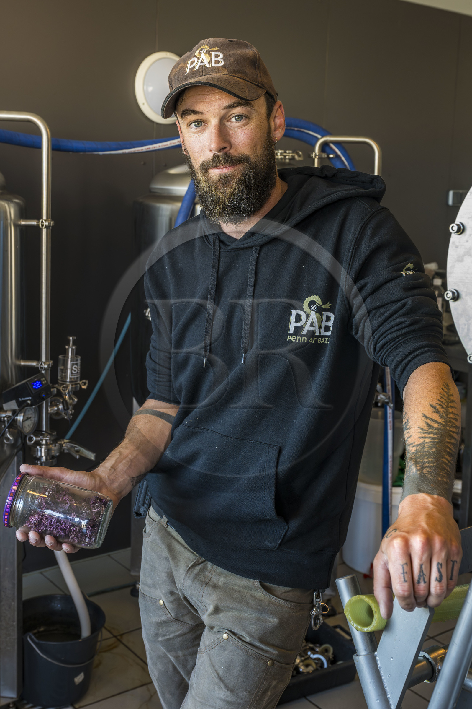 France, Finistère (29), Iles du Ponant, Ile de Batz, microbrasserie Penn ar Batz (PAB), le brasseur Anthony Grall