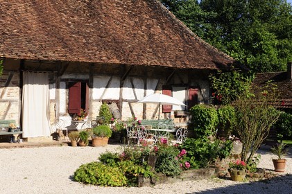 France, Saône et Loire (71), Bruailles, chambres d'hôtes La Ferme de Marie-Eugénie, ferme traditionnelle bressane