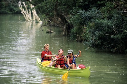 France, Gers, canoe on the Baise river next to Beaucaire