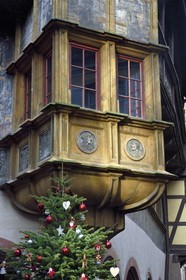 France, Haut Rhin, Colmar, Maison Pfister with Renaissance style (1537) in Rue des Marchands at Christmas and its oriel