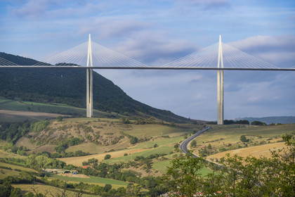 France, Aveyron, Grands Causses regional natural park, Millau, the Millau viaduct by architects Michel Virlogeux and Norman Foster, between the Causse du Larzac and the Causse de Sauveterre above the Tarn river