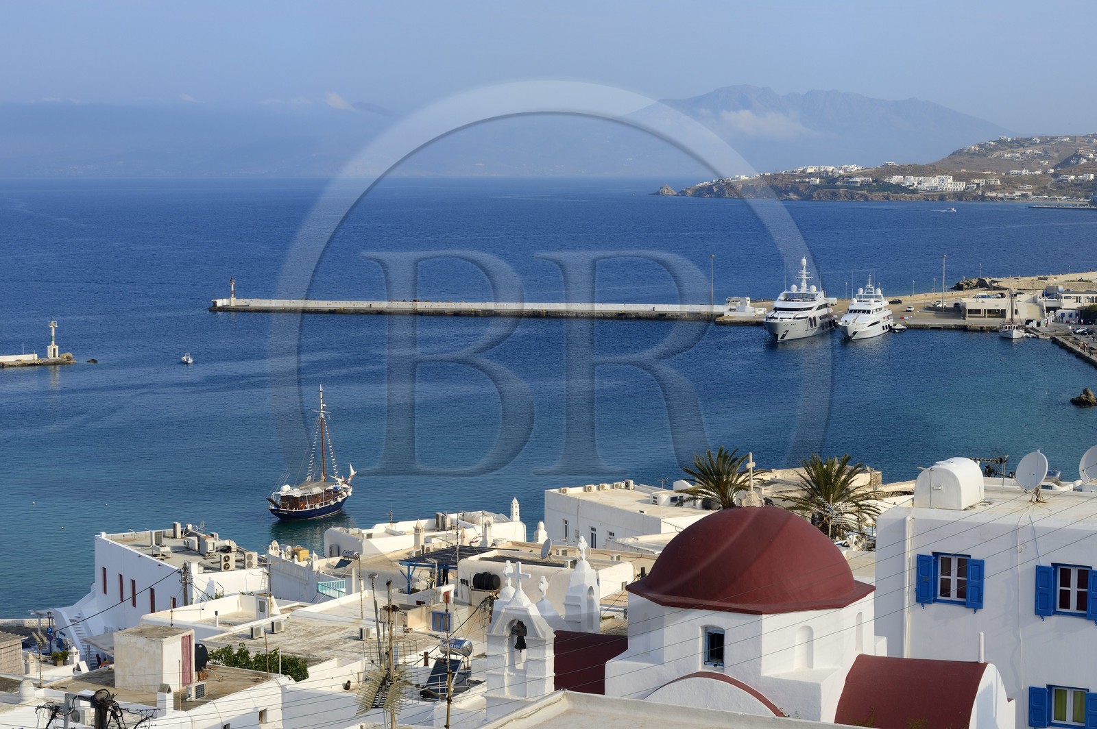 Grèce, Les Cyclades, mer Égée, île de Mykonos, Chora (Mykonos town), le vieux port
