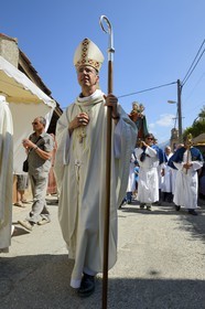 France, Haute-Corse (2B), région du Niolu (Niolo), Casamaccioli, fête de la Santa du Niolu où l'on célèbre la Nativité de la Vierge, l'évèque se doit d'être présent