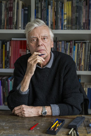 France, Paris, cartoonist and comic book author François Schuiten in his Parisian studio