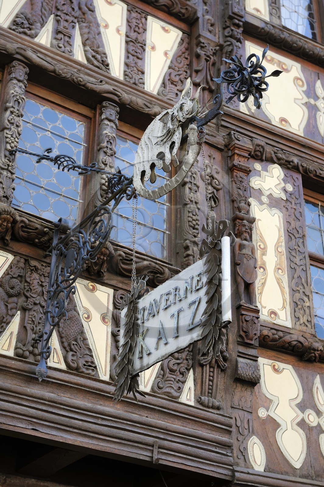 France, Bas Rhin (67), Saverne, détail de la façade de la Maison à colombage Katz