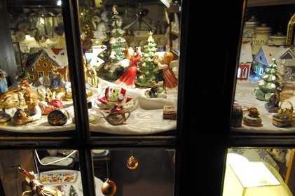 France, Bas Rhin (67), Strasbourg, decoration de Noel dans le quartier de la Petite France