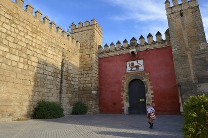 Espagne, Andalousie, Séville, Alcazar de Séville (Reales Alcazares de Sevilla), classé Patrimoine Mondial de l'UNESCO, Porte du Lion (Puerta del Leon)