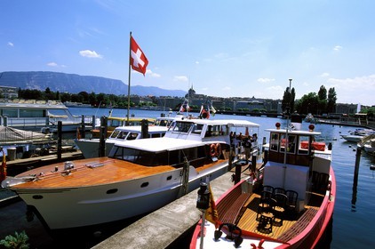 Switzerland, Geneva, boats on Lake Leman (Lake Geneva)