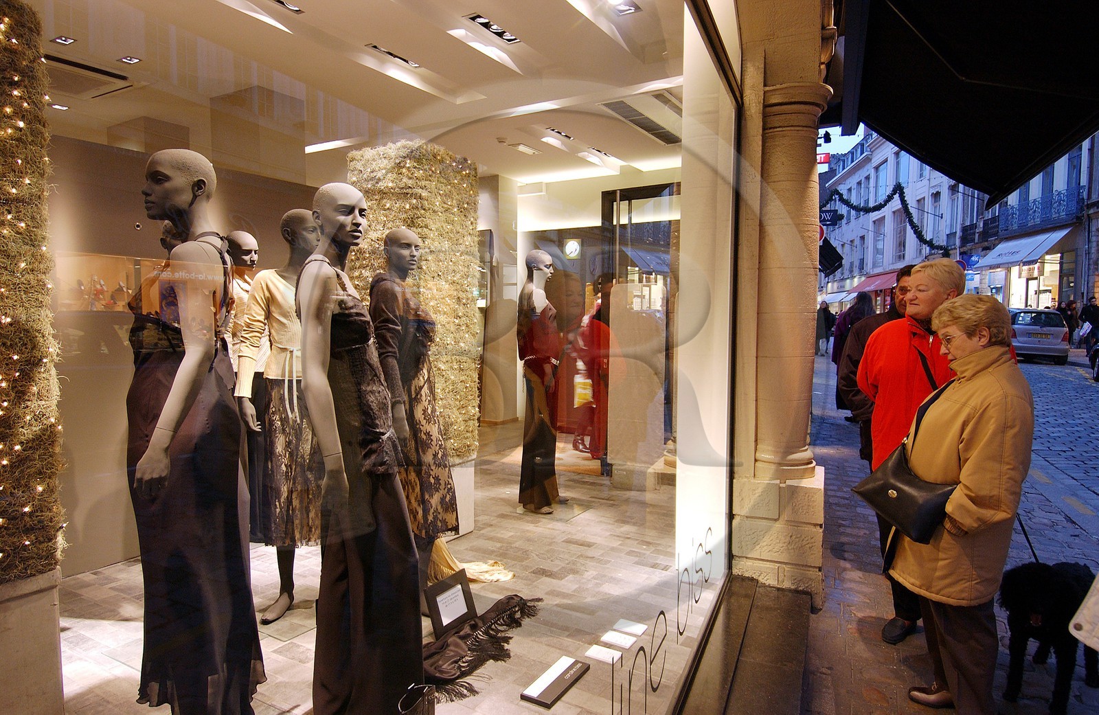 France, Nord (59), Lille, rue Grande Chaussée, vitrine d'une boutique de luxe