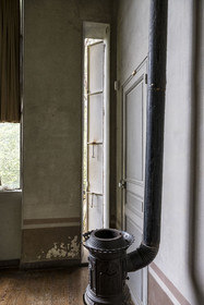 France, Bouches du Rhone, Aix en Provence, Paul Cezanne's studio on the Lauves hill, a country house-artist's studio and now a museum that the painter had built , the door to take out the large formats