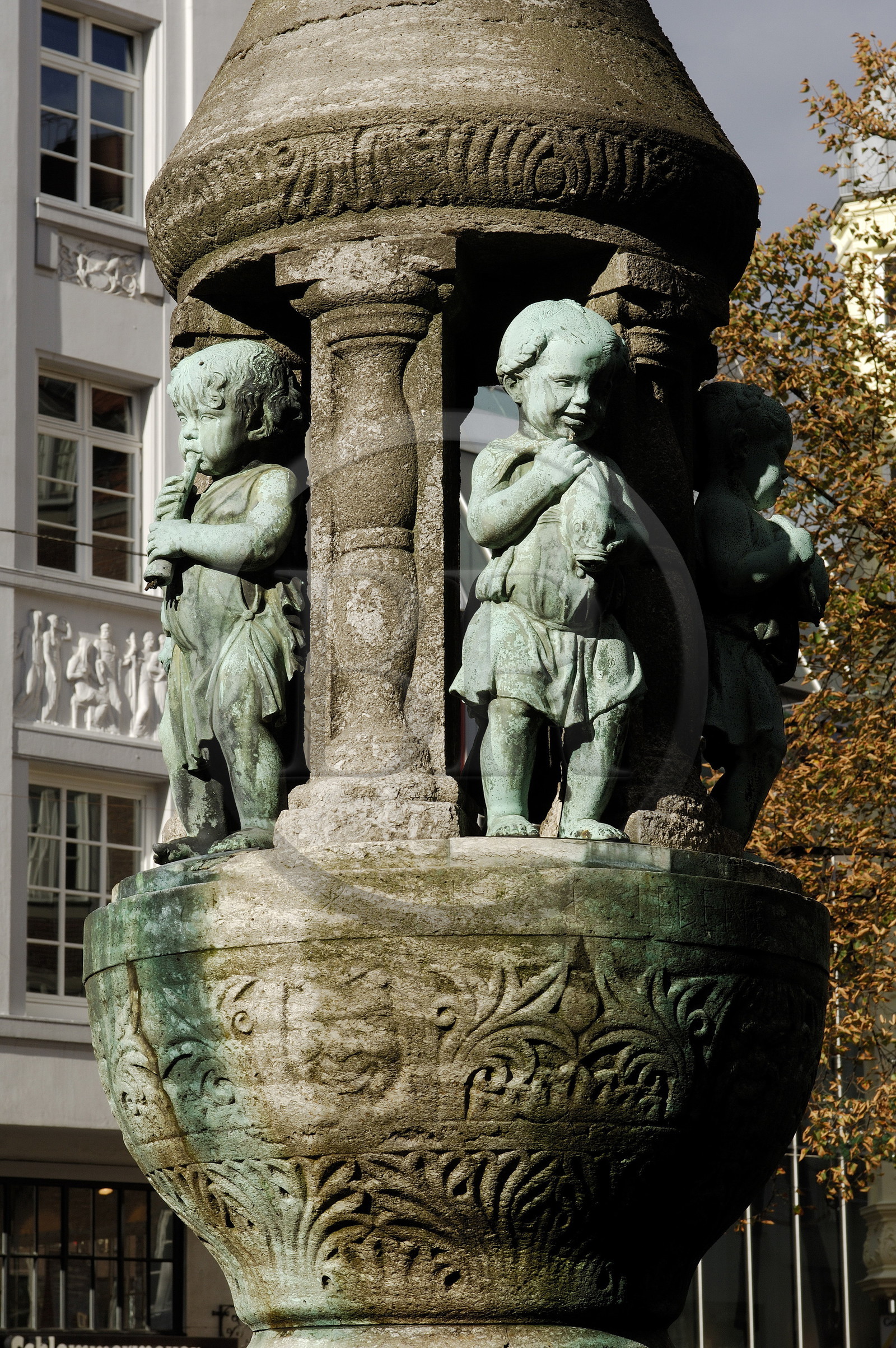 Allemagne, Breme (Bremen), sculpture de la fontaine devant l'