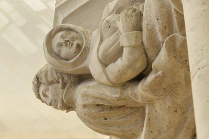 France, Paris (75), Ile de la Cité, la Conciergerie dans le Palais de Justice, chapiteaux de la salle des Gardes qui figurent Eloïse et Abélard