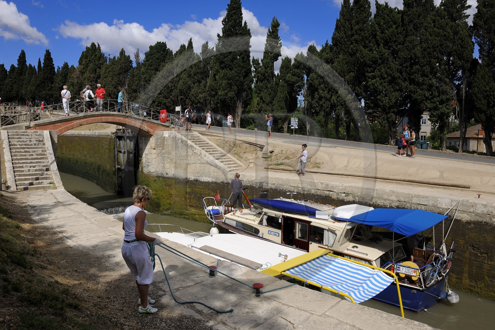 France, Hérault (34), Canal du Midi, classé Patrimoine Mondial de l'UNESCO, Bèziers, les écluses de Fonsérannes ou Fonseranes construites par le fermier de la gabelle et intendant de armées de Louis XIV Pierre-Paul Riquet