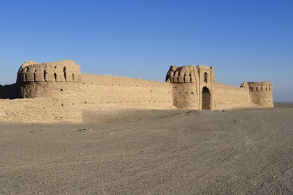 Iran, Isfahan province, Dasht-e Kavir desert, caravanserai south of Nain