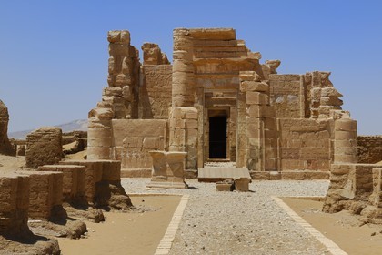 Egypte, désert libyque, oasis de Dakhla, temple de Deir el-Hagar