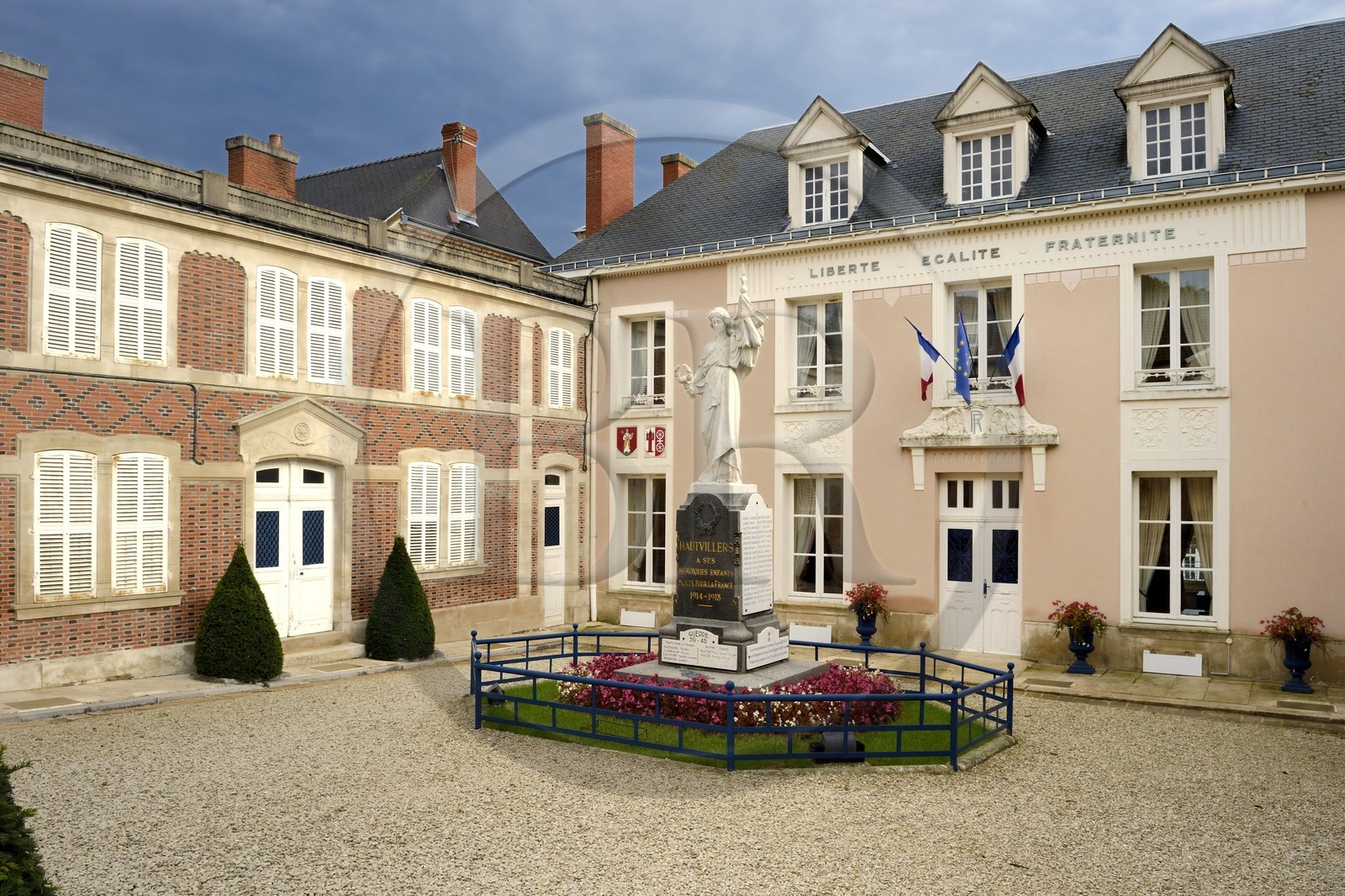 France, Marne (51), Parc Naturel Regional de la Montagne de Reims, Hautvillers, la mairie
