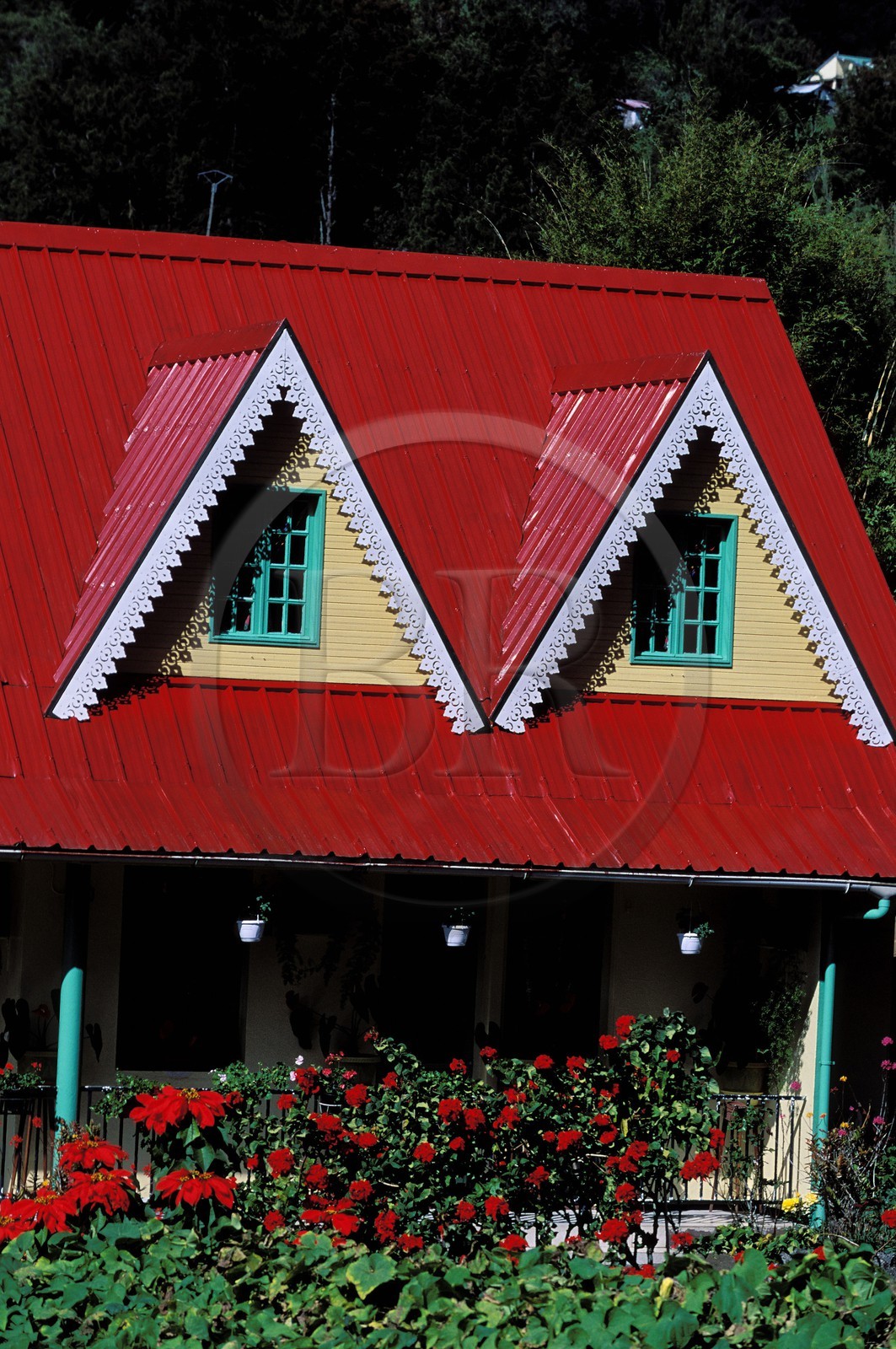 France, île de la Réunion, Cirque de Salazie, Hell-Bourg, labellisé Les Plus Beaux Villages de France, maison créole dans le village