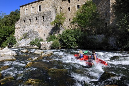 France, Hérault (34), vallée de l' Orb, descente en canoë-kayak de la rivière Orb au moulin de Travassac à Mons la Trivalle