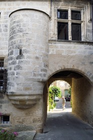 France, Vaucluse, Parc Naturel Regional du Luberon (Natural Regional Park of Luberon), Cucuron, labelled Les Plus Beaux Villages de France (The Most Beautiful Villages of France), House of Reine Jeanne (Renaissance) in the Saint Michel district