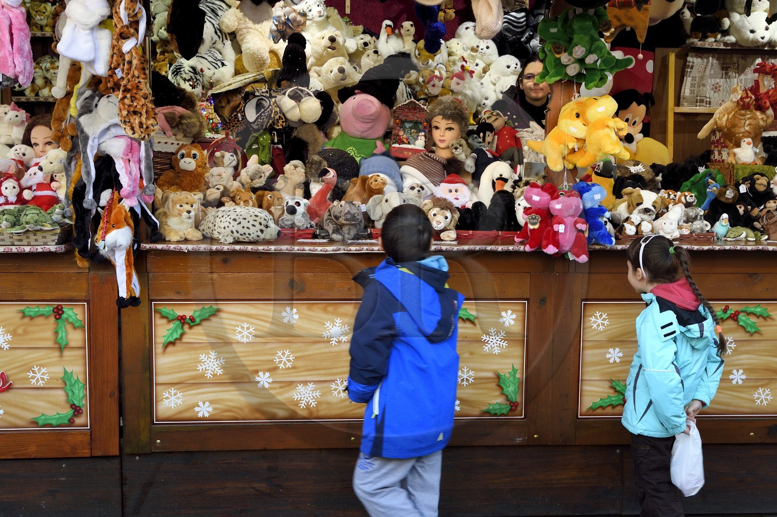 France, Bas-Rhin (67), Strasbourg, vieille ville classée Patrimoine Mondial de l'UNESCO, marché de Noël (Christkindelsmarik) de la place Broglie