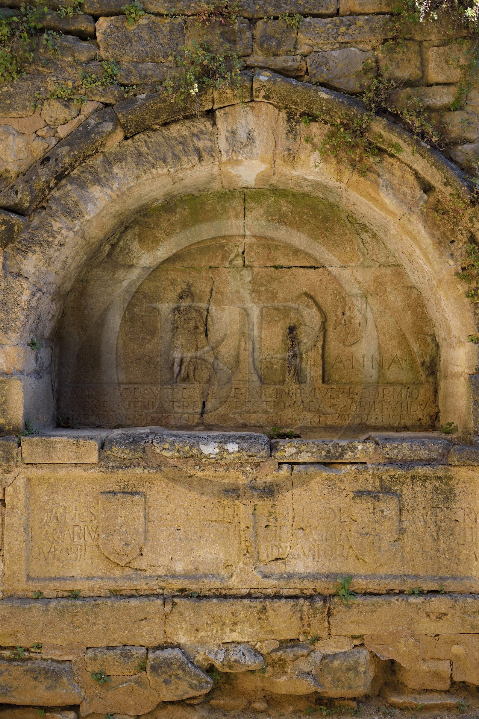 France, Dordogne (24), Périgord Noir, vallée de la Dordogne, Sarlat-la-Canéda, le sarcophage de Anne de Dautrery dans le passage des Enfeus France, Dordogne (24), Périgord Noir, vallée de la Dordogne, Sarlat-la-Canéda, le sarcophage de Anne de Dautrery dans le passage des Enfeus
