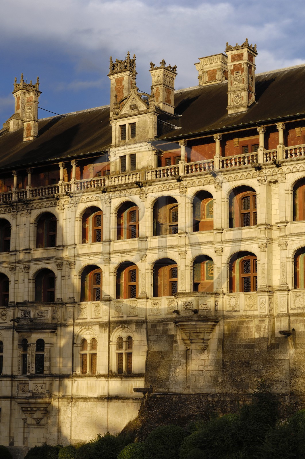 France, Loir-et-Cher (41), vallée de la Loire classée au Patrimoine Mondial de l'UNESCO, château de Blois, façade de l'aile François 1er