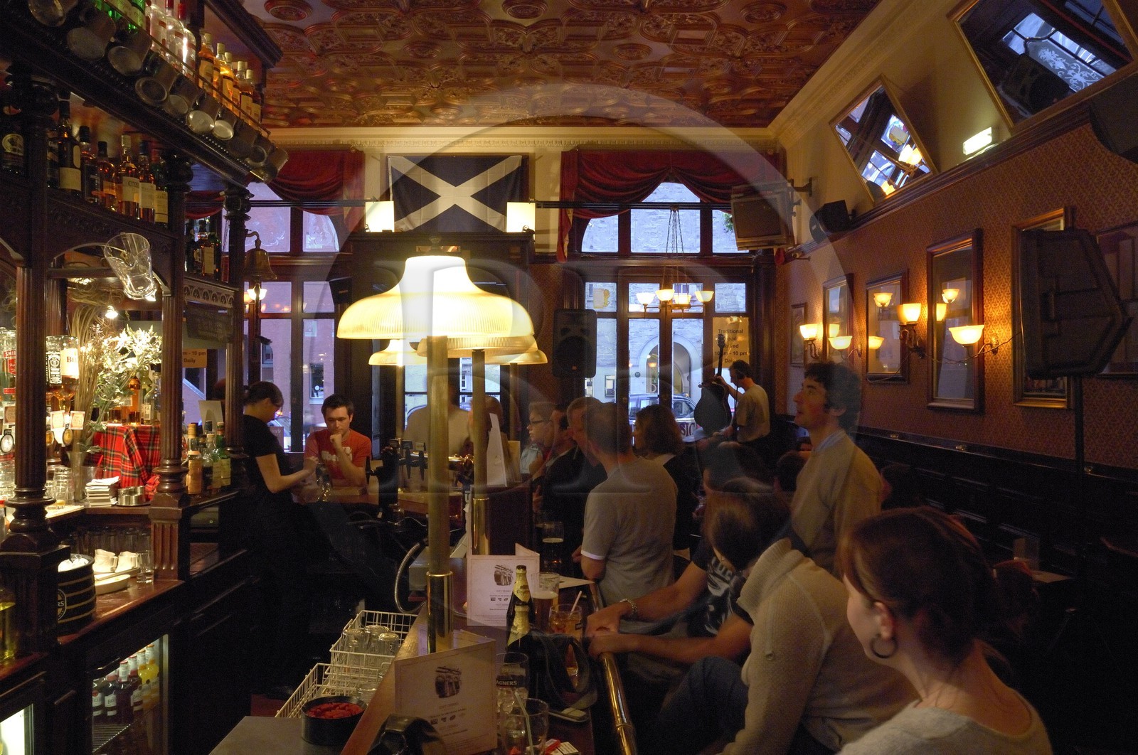 Royaume-Uni, Ecosse, Edimbourg, le pub Mitre sur le Royal Mile