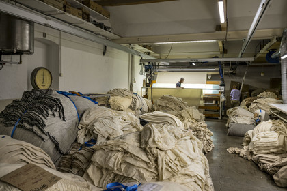 France, Vaucluse, L'Isle sur la Sorgue, Brun de Vian-Tiran Factory, wool textile industry, burling workshop