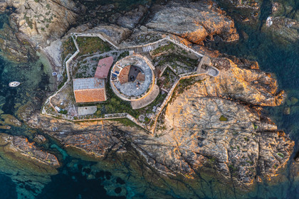 France, Var (83), Iles d'Hyères, parc national de Port Cros, Ile de Porquerolles, Fort du Petit Langoustier datant du XVIIème siècle sur son ilot (vue aérienne)