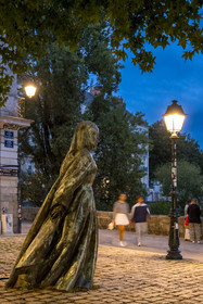 France, Loire Atlantique, Nantes, statue of Anne of Brittany by Jean Fréour facing the main entrance to the Chateau des Ducs